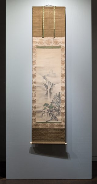 A work made of triptych of hanging scrolls; ink and
light colors on silk.