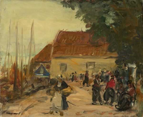 This painting shows a busy scene at the edge of the water. The horizon is visible on the left, where blue-gray sky meets blue-gray water behind a line of tall masts. In the center, a woman in a dark dress with a light gray apron carries two yellow baskets near her hips. Behind her and on the right are more people, indicated by overlapping streaks of paint that form dark hats, black trousers, and shirts in shades of red and brown. No details of these people are visible, and we can't see any of their faces. Behind these people is a large tan building with a red roof. A tall tree stretches up on the right, its dark green leaves covering the top right corner. The brushstrokes are loose and expressive, giving the scene a hazy appearance. The ground below the people is tan, with the pale blue-gray sky overhead.