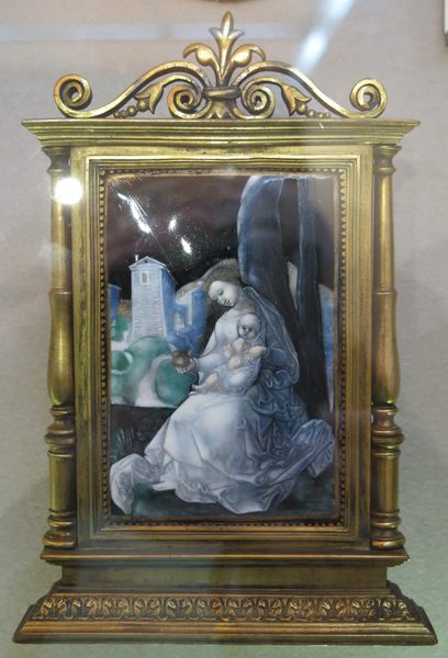 Vierge à l'Enfant à la poire (Louvre, OA 3362) by Tangopaso